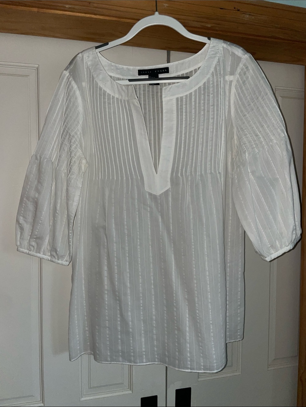 Yansi Fugel White Pintuck Split-Neck Blouse Size L
